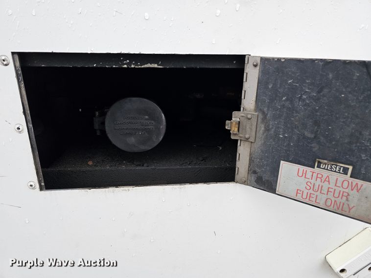 image for item DO4220 2006 Gillig G29B102N4  transit bus