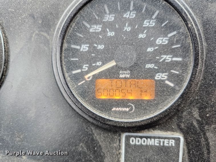 image for item DO4220 2006 Gillig G29B102N4  transit bus