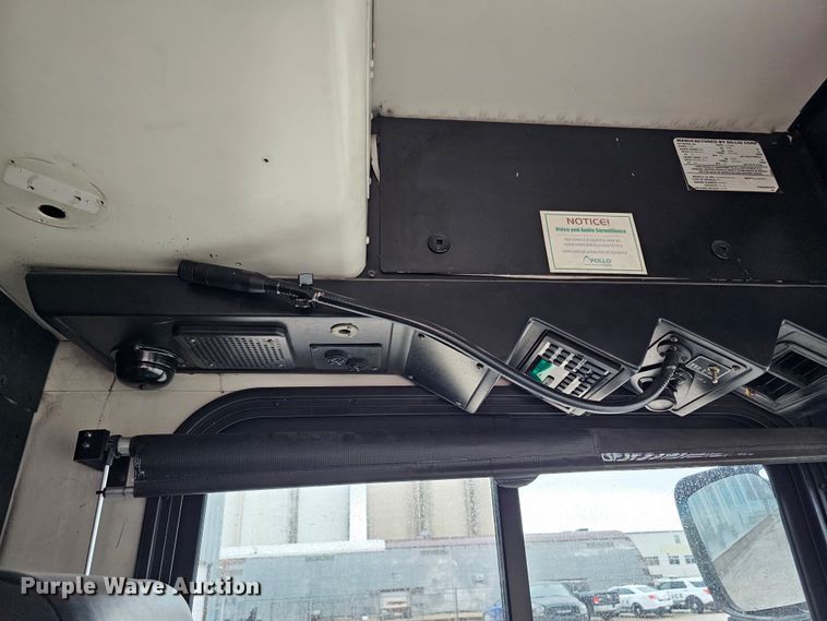 image for item DO4220 2006 Gillig G29B102N4  transit bus