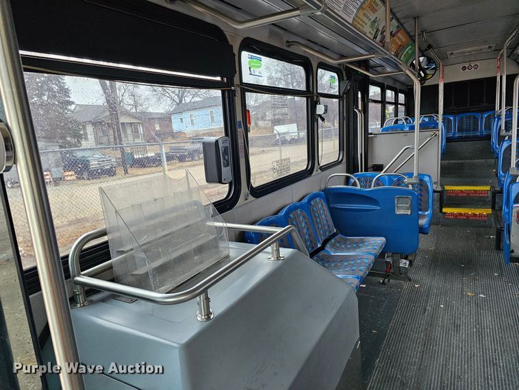 image for item DO4220 2006 Gillig G29B102N4  transit bus