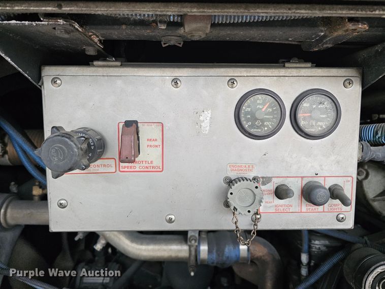 image for item DO4220 2006 Gillig G29B102N4  transit bus