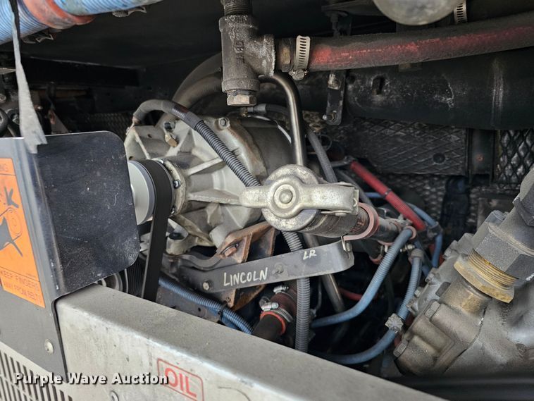 image for item DO4220 2006 Gillig G29B102N4  transit bus