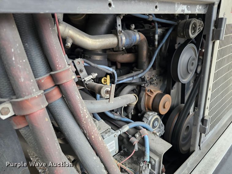 image for item DO4220 2006 Gillig G29B102N4  transit bus