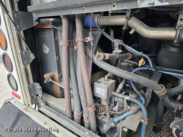 image for item DO4220 2006 Gillig G29B102N4  transit bus