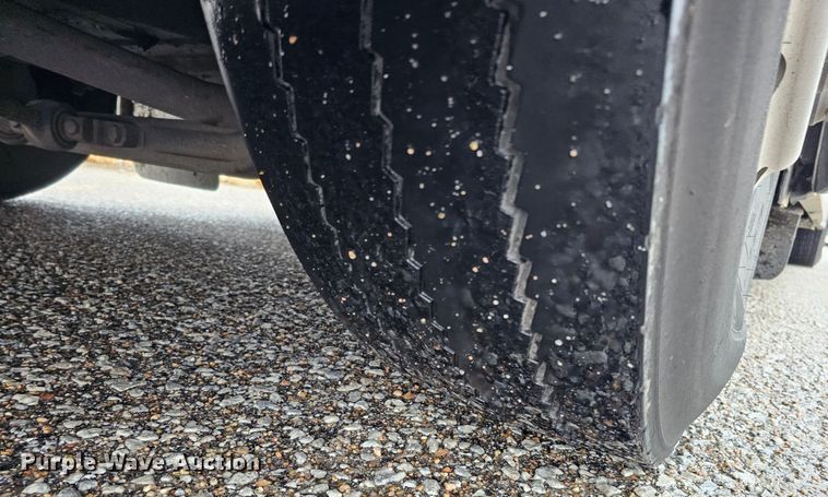 image for item DO4220 2006 Gillig G29B102N4  transit bus