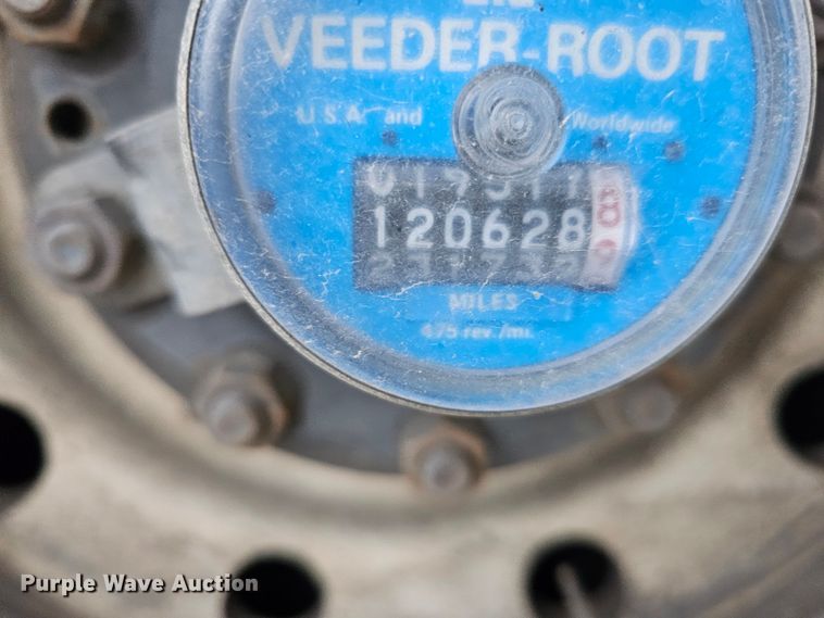 image for item DO4220 2006 Gillig G29B102N4  transit bus