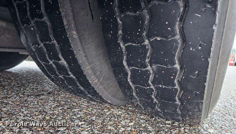 image for item DO4220 2006 Gillig G29B102N4  transit bus