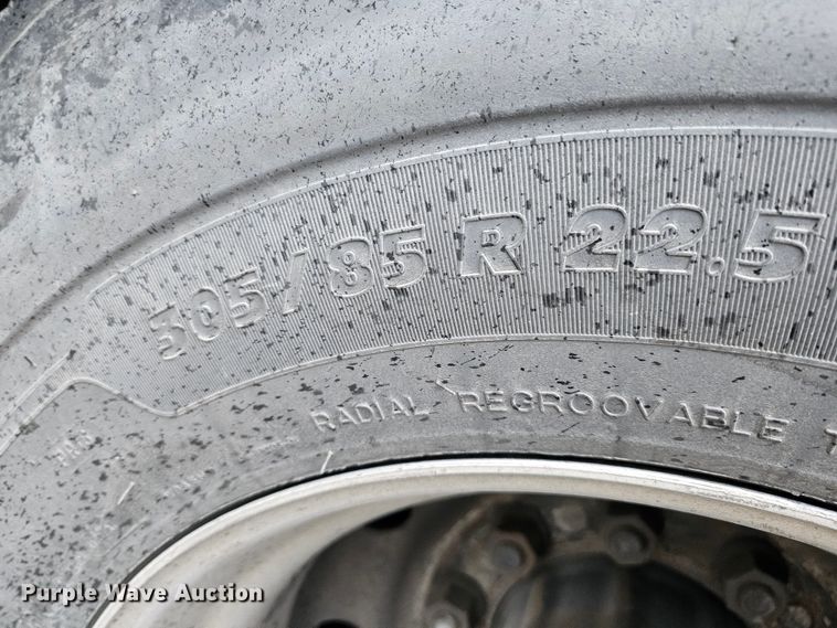 image for item DO4220 2006 Gillig G29B102N4  transit bus