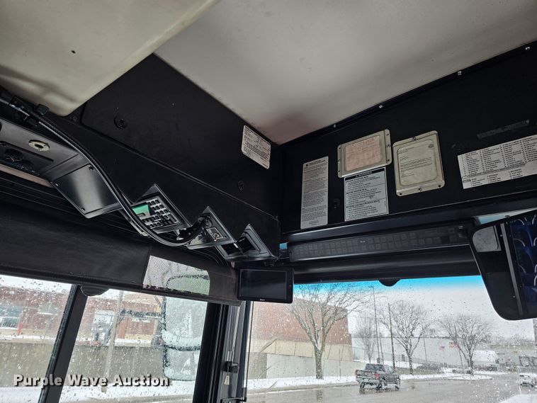 image for item DO4221 2006 Gillig G29B102N4  transit bus