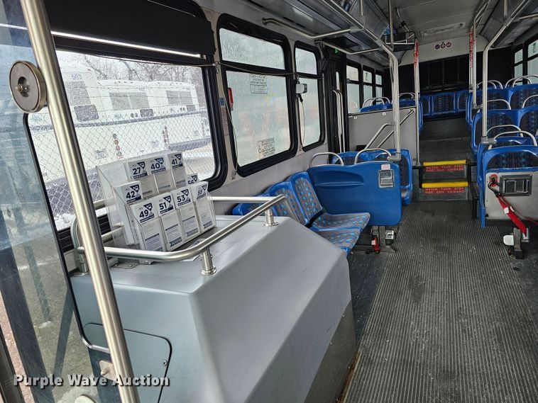 image for item DO4221 2006 Gillig G29B102N4  transit bus