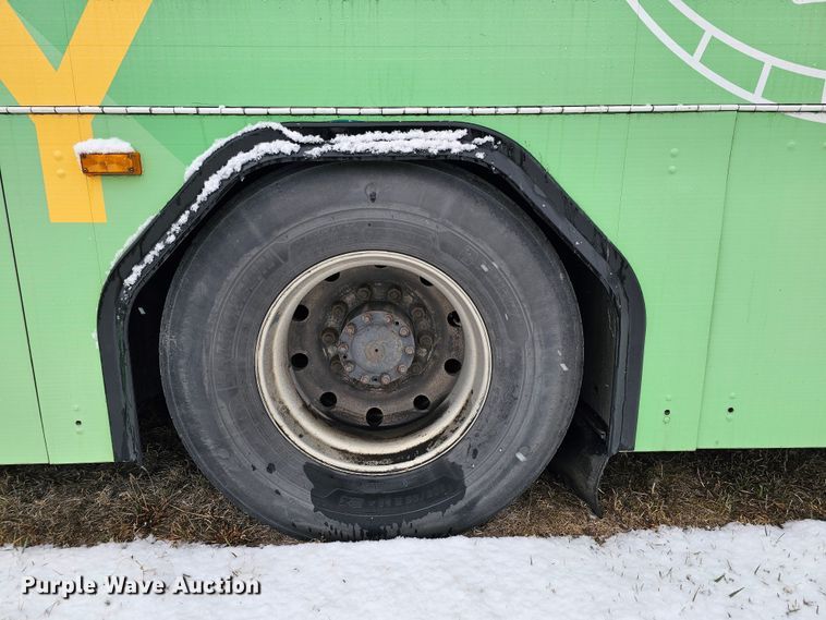 image for item DO4221 2006 Gillig G29B102N4  transit bus