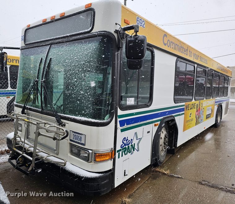 image for item DO4222 2006 Gillig G29B102N4  transit bus