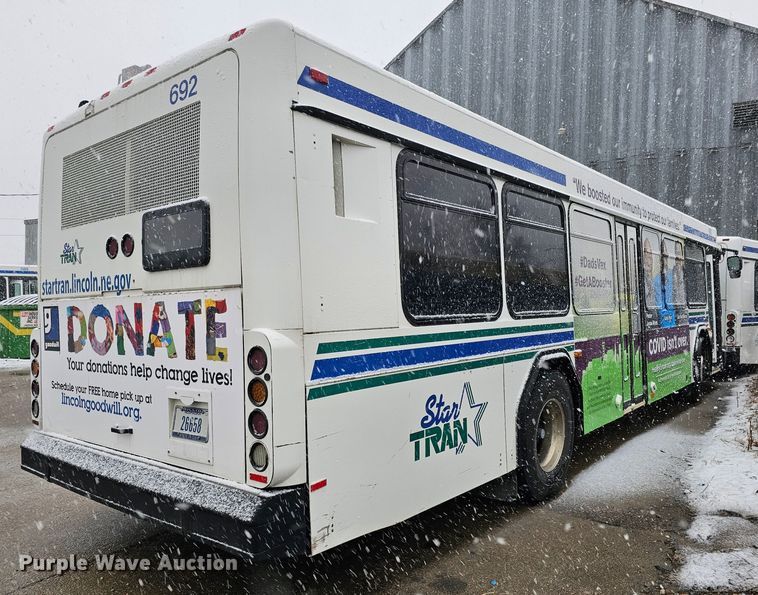 image for item DO4222 2006 Gillig G29B102N4  transit bus