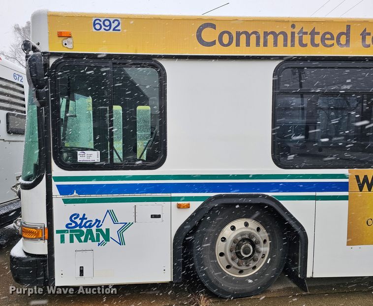 image for item DO4222 2006 Gillig G29B102N4  transit bus