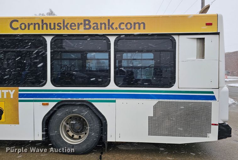 image for item DO4222 2006 Gillig G29B102N4  transit bus