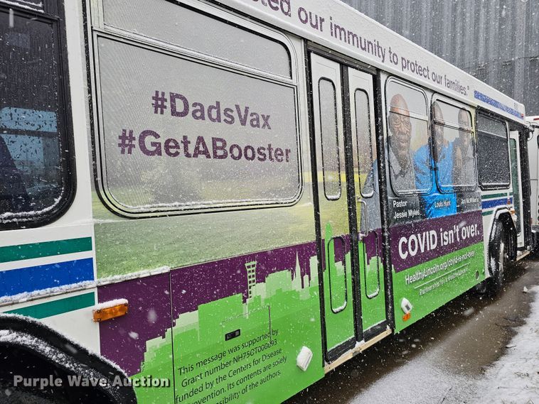 image for item DO4222 2006 Gillig G29B102N4  transit bus