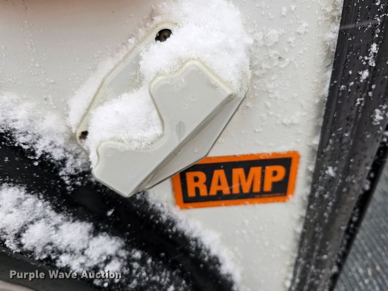 image for item DO4222 2006 Gillig G29B102N4  transit bus