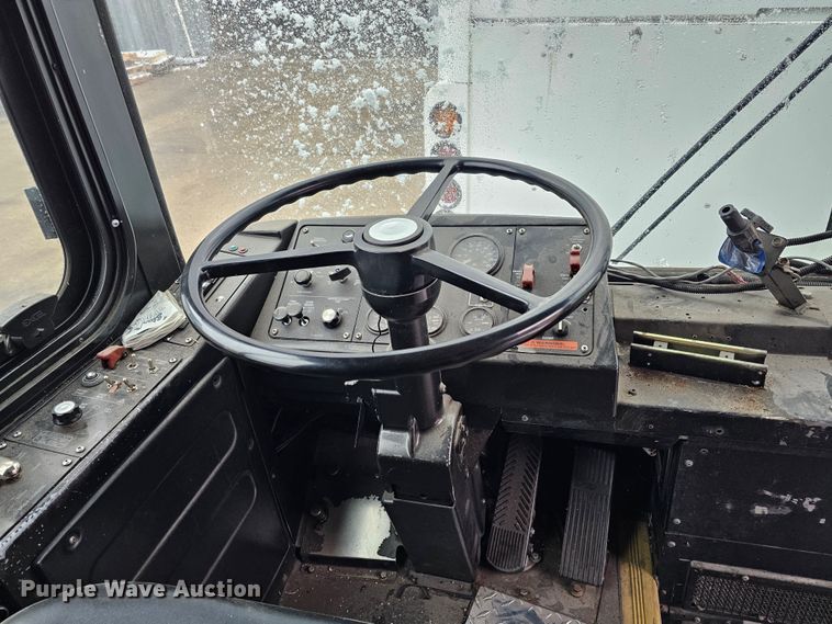 image for item DO4222 2006 Gillig G29B102N4  transit bus