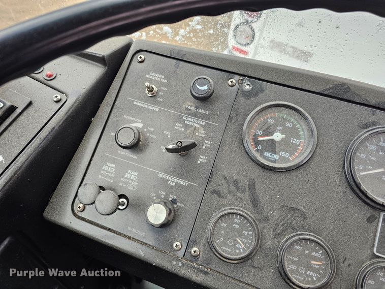 image for item DO4222 2006 Gillig G29B102N4  transit bus