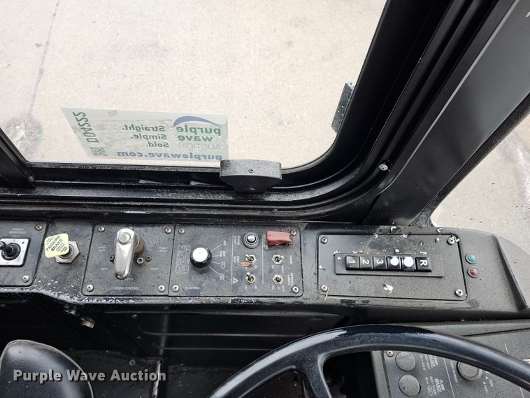 image for item DO4222 2006 Gillig G29B102N4  transit bus