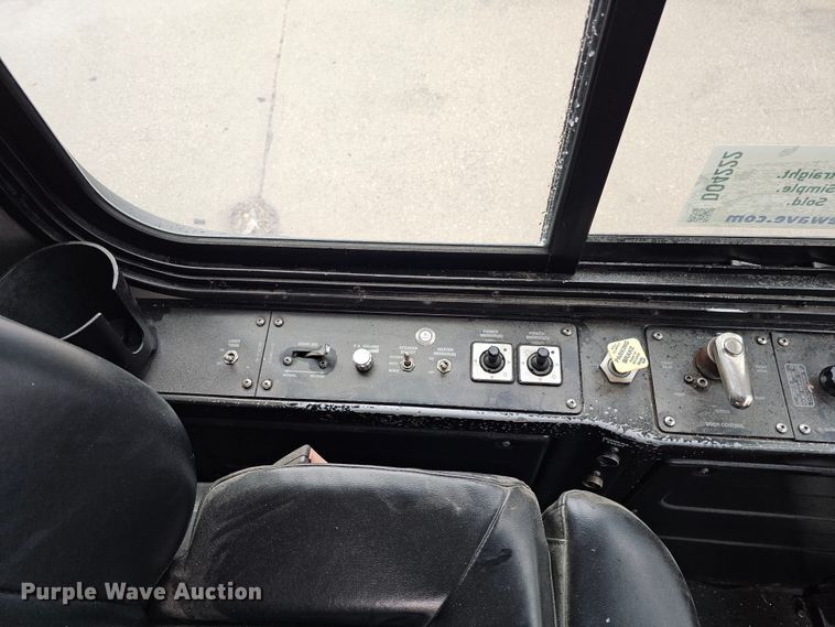 image for item DO4222 2006 Gillig G29B102N4  transit bus