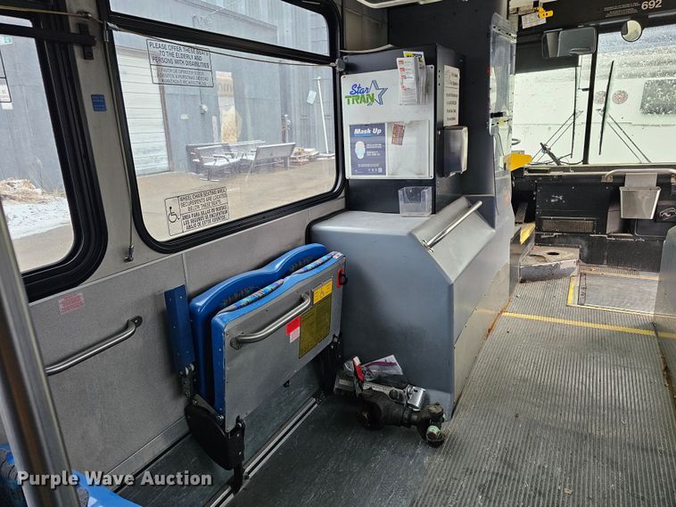 image for item DO4222 2006 Gillig G29B102N4  transit bus