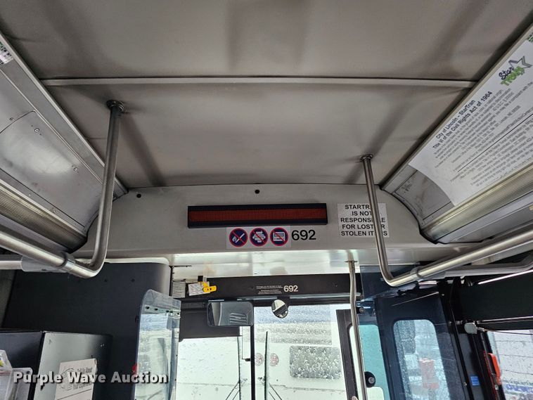 image for item DO4222 2006 Gillig G29B102N4  transit bus