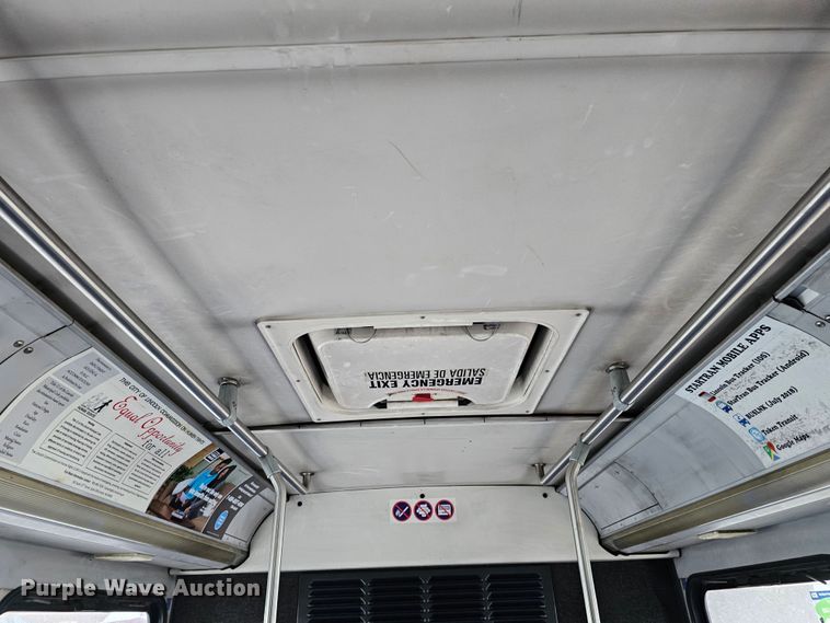 image for item DO4222 2006 Gillig G29B102N4  transit bus