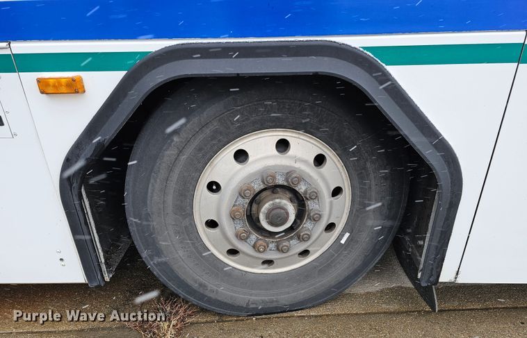 image for item DO4222 2006 Gillig G29B102N4  transit bus