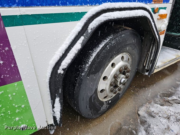 image for item DO4222 2006 Gillig G29B102N4  transit bus