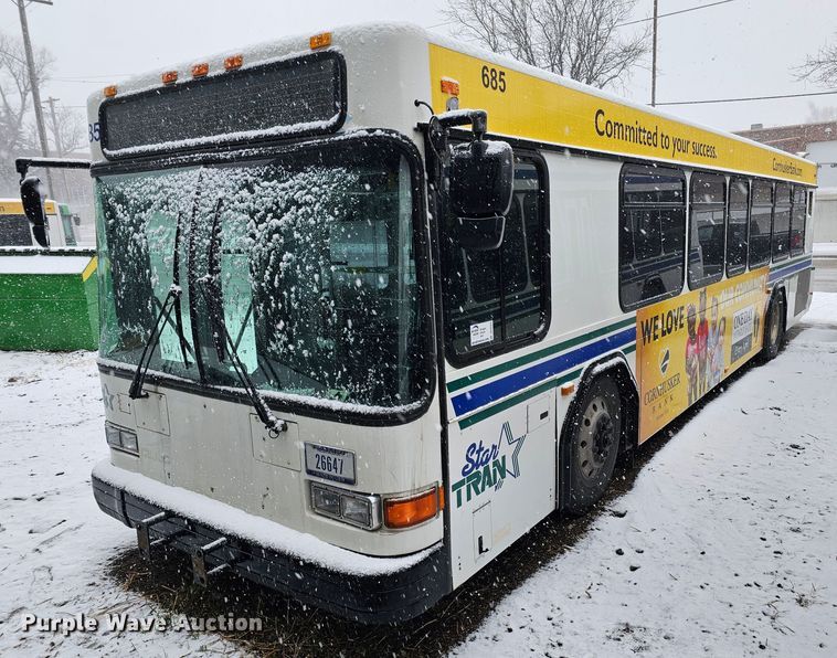 image for item DO4224 2006 Gillig G20B10N4  transit bus