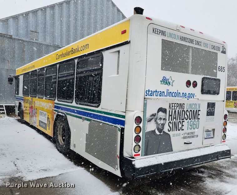 image for item DO4224 2006 Gillig G20B10N4  transit bus