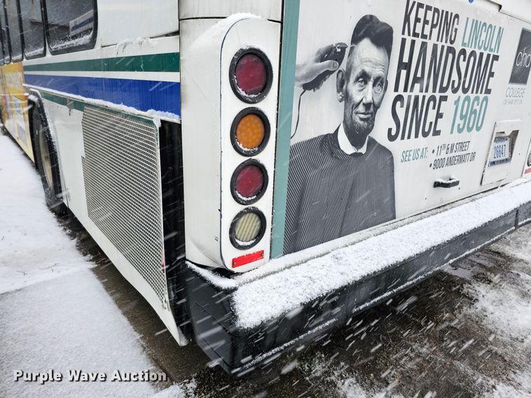 image for item DO4224 2006 Gillig G20B10N4  transit bus