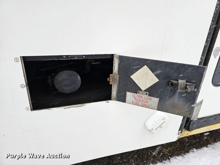 image for item DO4224 2006 Gillig G20B10N4  transit bus