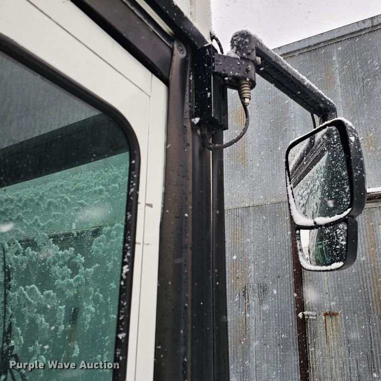 image for item DO4224 2006 Gillig G20B10N4  transit bus