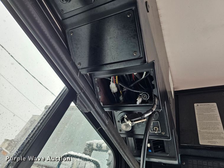 image for item DO4224 2006 Gillig G20B10N4  transit bus