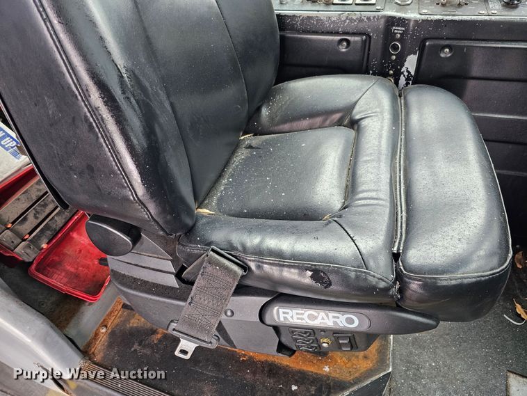 image for item DO4224 2006 Gillig G20B10N4  transit bus