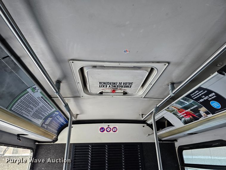 image for item DO4224 2006 Gillig G20B10N4  transit bus