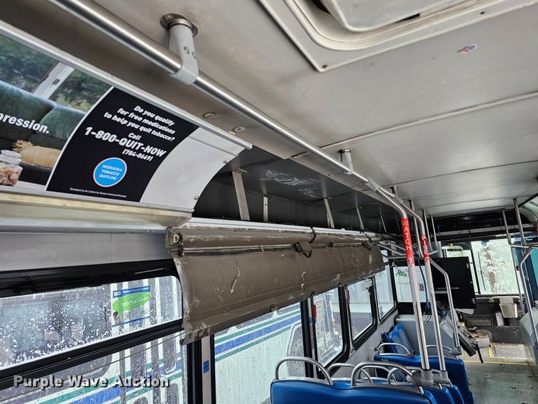 image for item DO4224 2006 Gillig G20B10N4  transit bus