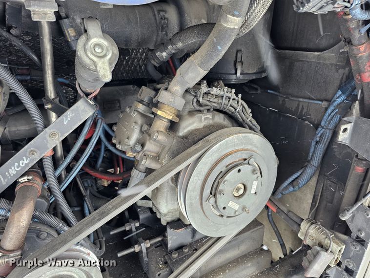 image for item DO4224 2006 Gillig G20B10N4  transit bus