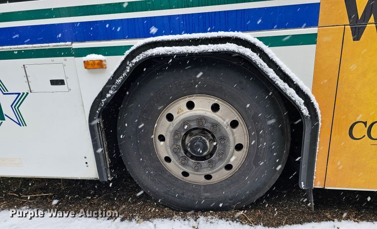 image for item DO4224 2006 Gillig G20B10N4  transit bus