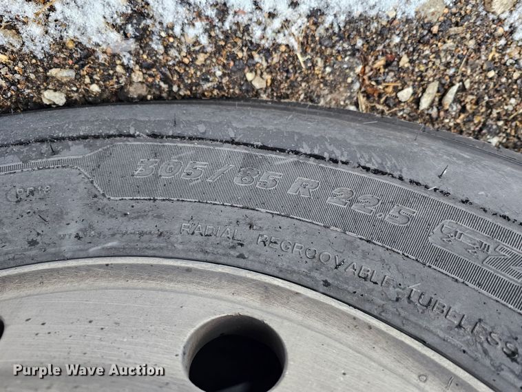 image for item DO4224 2006 Gillig G20B10N4  transit bus