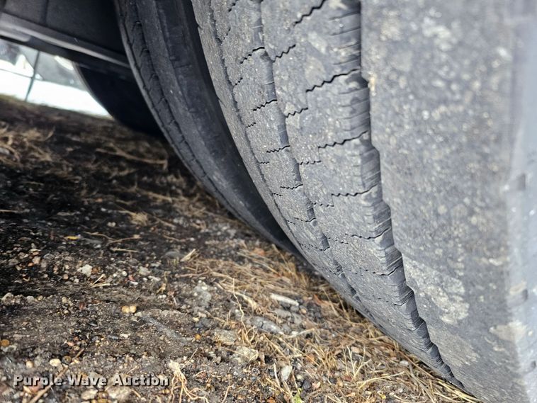 image for item DO4224 2006 Gillig G20B10N4  transit bus