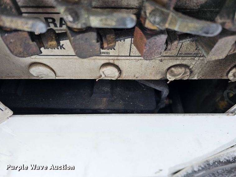 image for item DO4225 2004 Gillig G29B102N4  transit bus