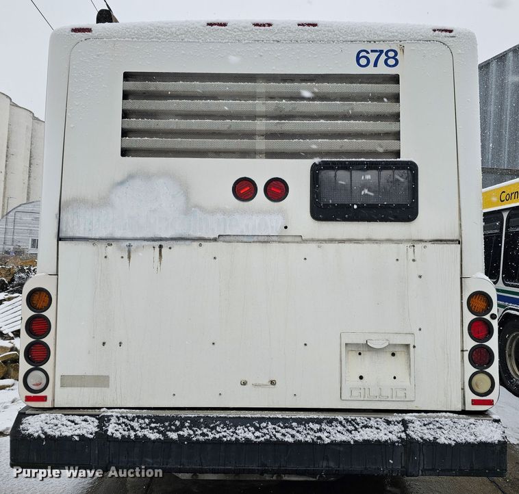 image for item DO4225 2004 Gillig G29B102N4  transit bus