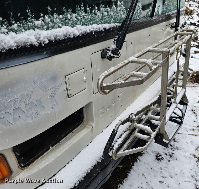 image for item DO4225 2004 Gillig G29B102N4  transit bus