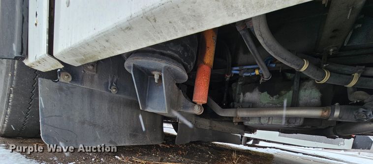 image for item DO4225 2004 Gillig G29B102N4  transit bus