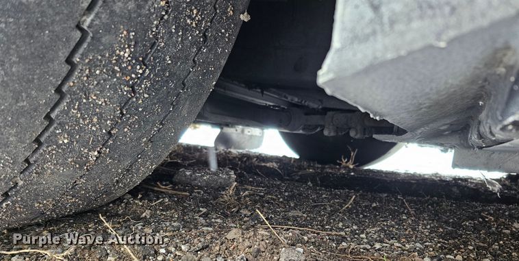 image for item DO4225 2004 Gillig G29B102N4  transit bus