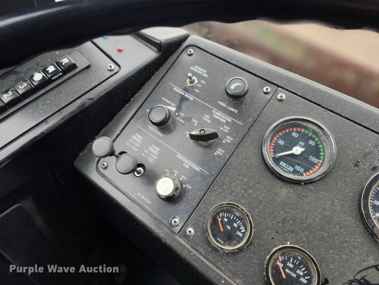 image for item DO4225 2004 Gillig G29B102N4  transit bus