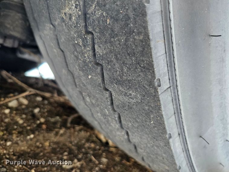 image for item DO4225 2004 Gillig G29B102N4  transit bus